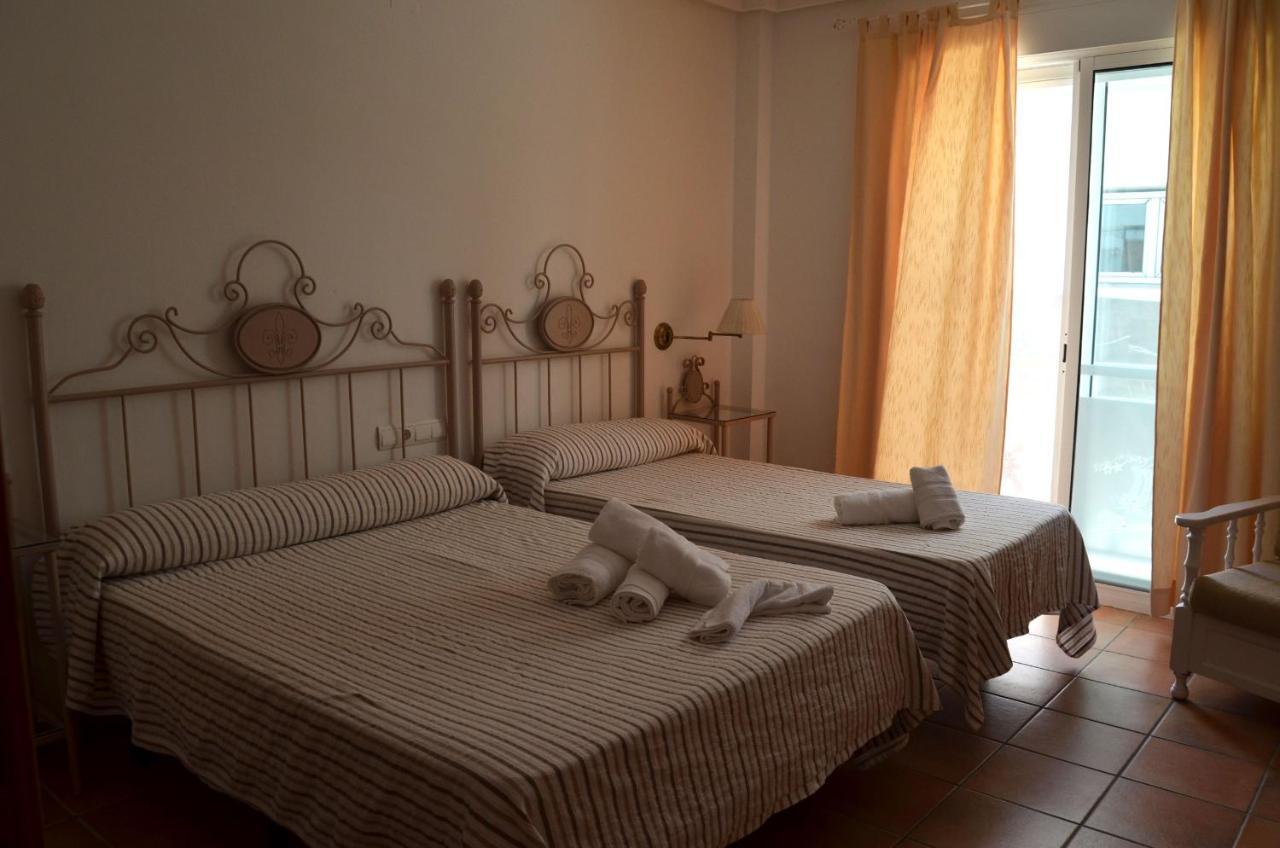 Hostal Dona Antonia Hotel Punta Umbría Екстериор снимка