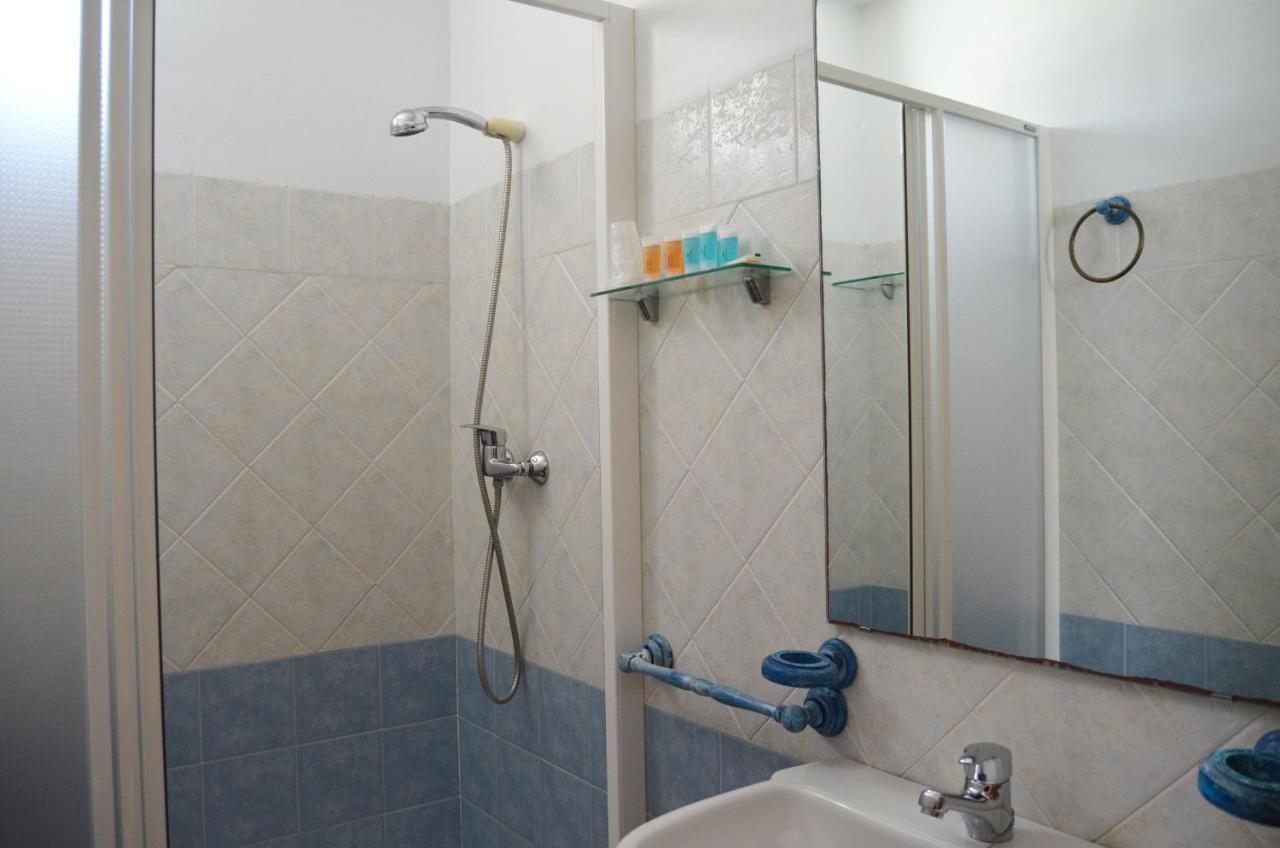 Hostal Dona Antonia Hotel Punta Umbría Екстериор снимка
