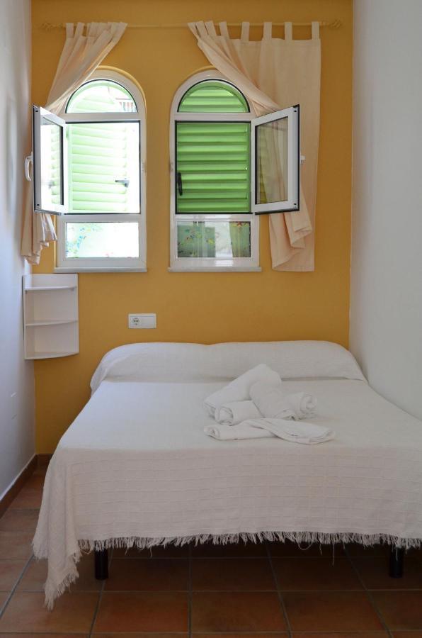 Hostal Dona Antonia Hotel Punta Umbría Екстериор снимка