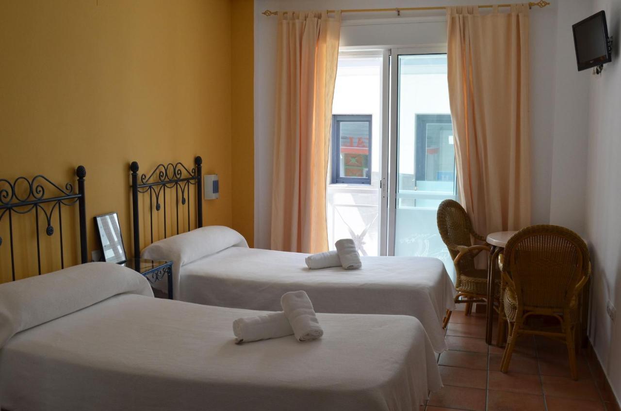 Hostal Dona Antonia Hotel Punta Umbría Екстериор снимка