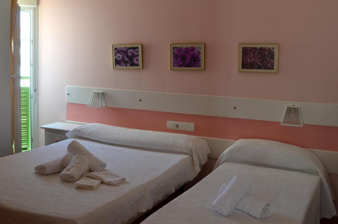 Hostal Dona Antonia Hotel Punta Umbría Екстериор снимка